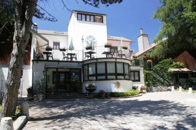 Lh Albergo Il Paradiso 佩斯卡塞罗利 外观 照片