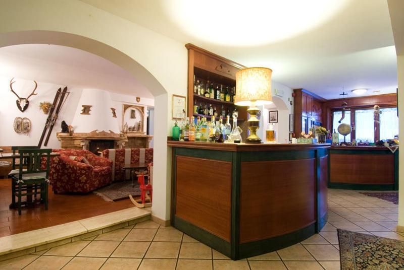 Lh Albergo Il Paradiso 佩斯卡塞罗利 外观 照片