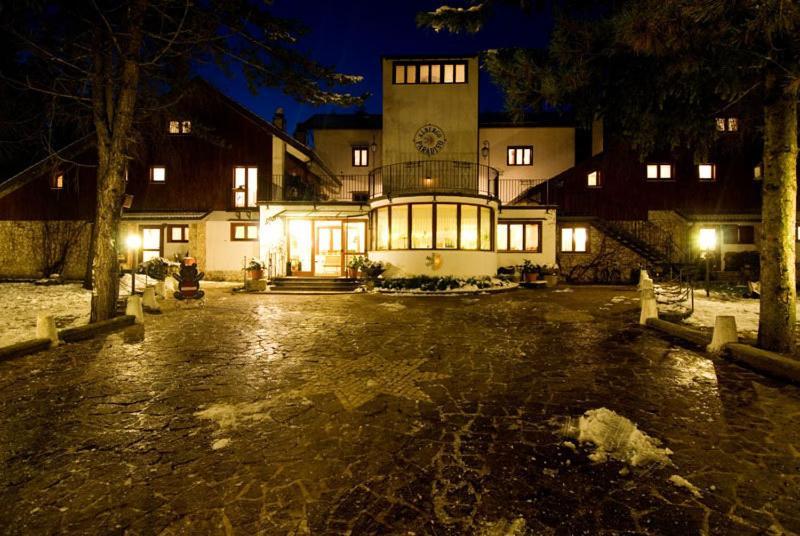Lh Albergo Il Paradiso 佩斯卡塞罗利 外观 照片