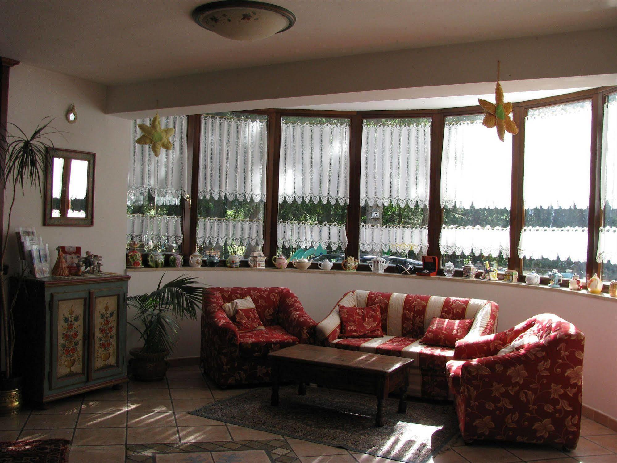 Lh Albergo Il Paradiso 佩斯卡塞罗利 外观 照片