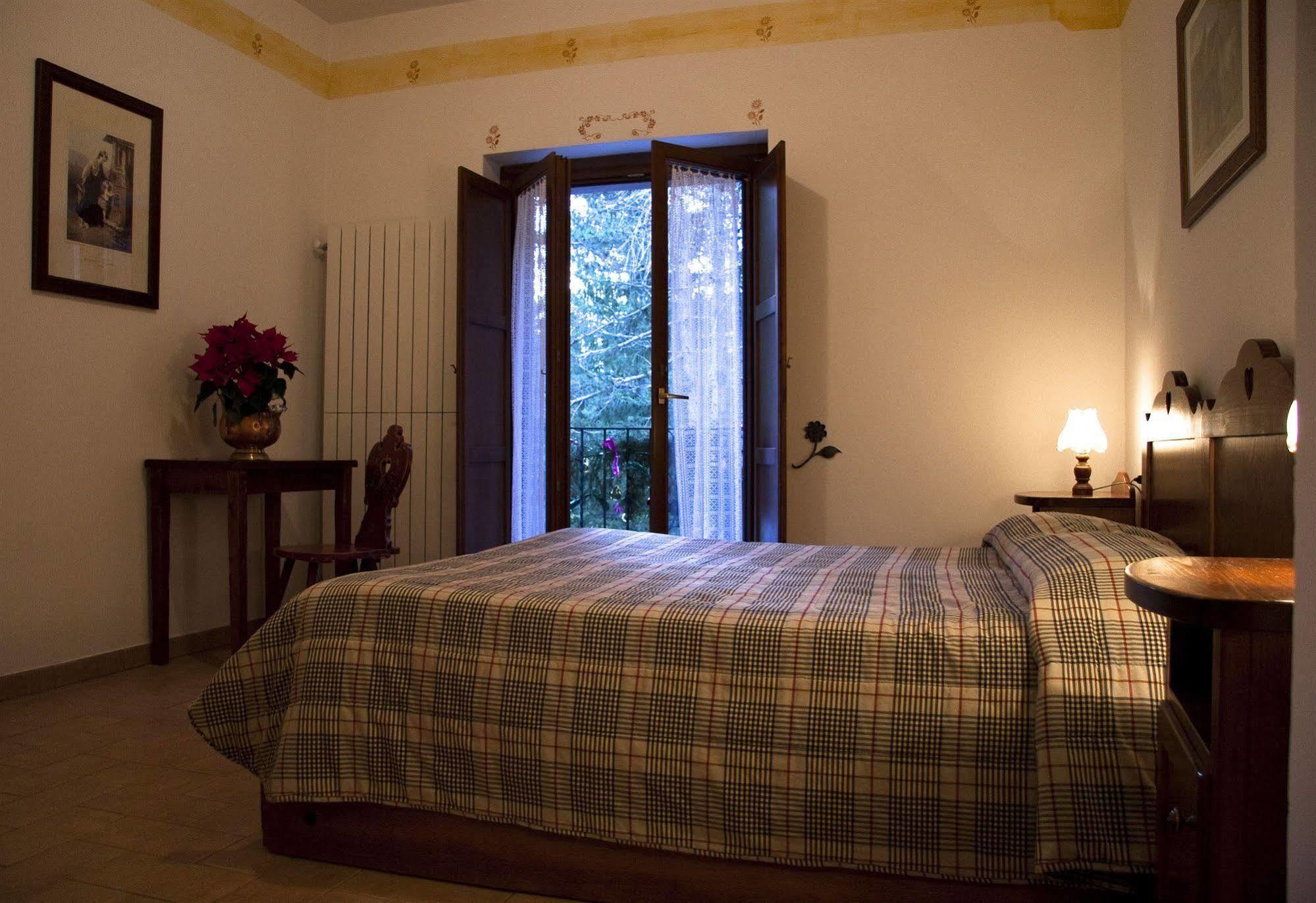 Lh Albergo Il Paradiso 佩斯卡塞罗利 外观 照片