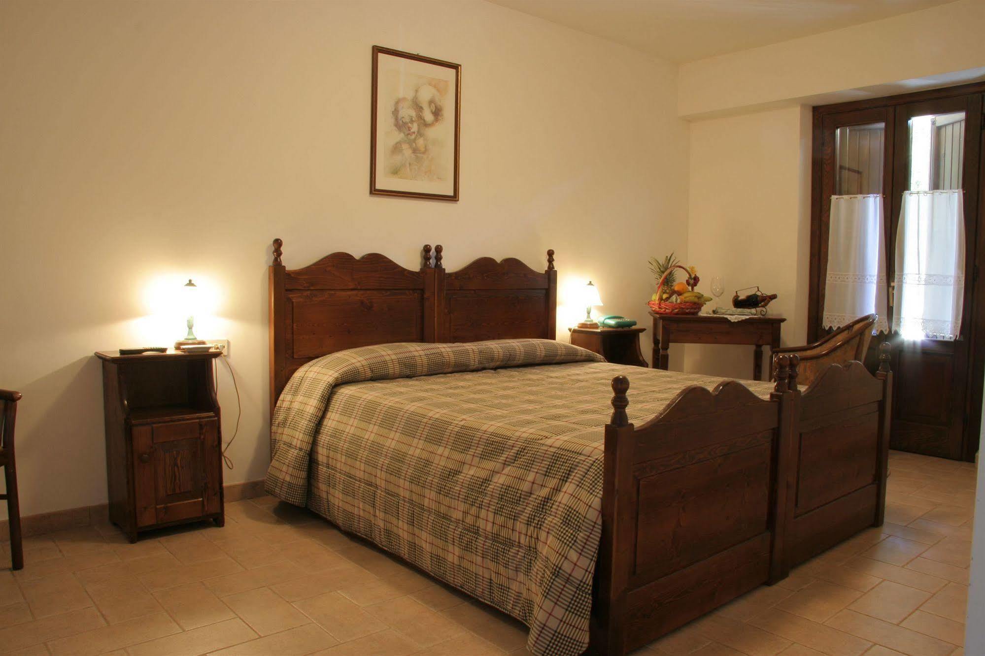 Lh Albergo Il Paradiso 佩斯卡塞罗利 外观 照片