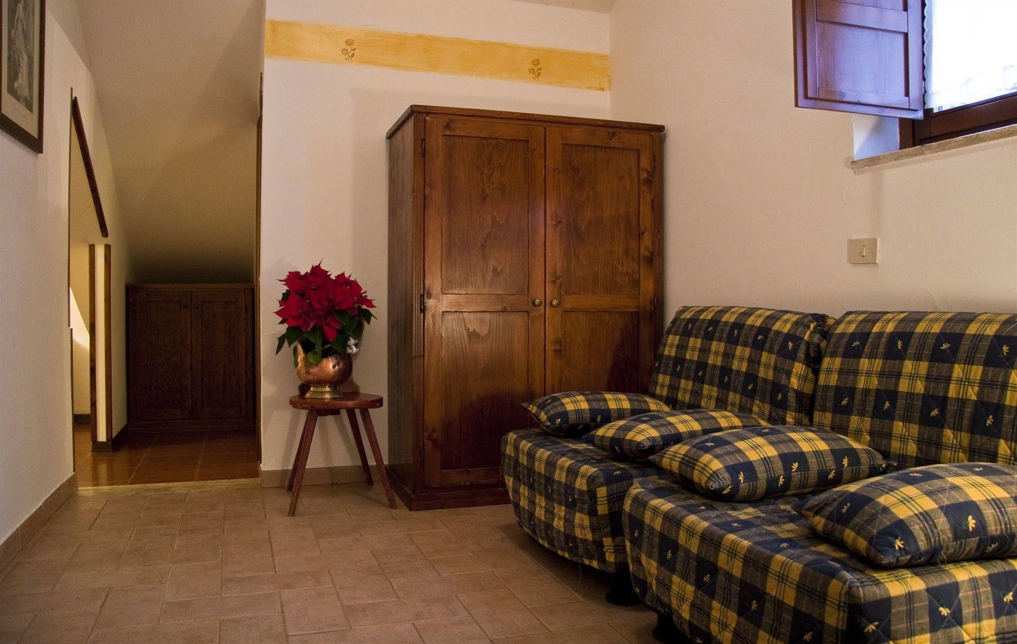 Lh Albergo Il Paradiso 佩斯卡塞罗利 外观 照片